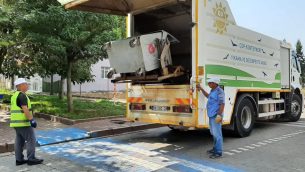 ŞEHİR TEMİZLİĞİNE YÖNELİK ÇALIŞMLARIMIZ ARALIKSIZ DEVAM EDİYOR