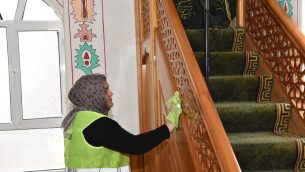 CAMİLERİMİZİ DÜZENLİ ŞEKİLDE TEMİZLEMEYE DEVAM EDİYORUZ