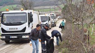 SEVGİ İLE ÇALIŞIYOR, ŞEHRİMİZİ TEMİZLİYORUZ