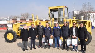 ÇAN BELEDİYESİ GÜÇLÜ ARAÇ FİLOSUNA BİR ADET GREYDER EKLEDİ