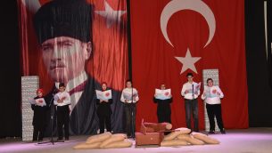 İSTİKLAL MARŞI’NIN KABULÜNÜ COŞKUYLA YAŞADIK