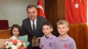 ÇOCUKLARIMIZIN BAŞIMIZIN ÜSTÜNDE YERİ VAR