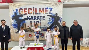 GELECEĞİN ŞAMPİYONLARI MADALYALARINA KAVUŞTU